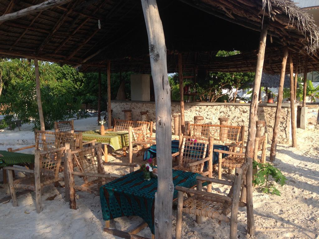 Mfumbwi * Jambiani (Zanzibar)