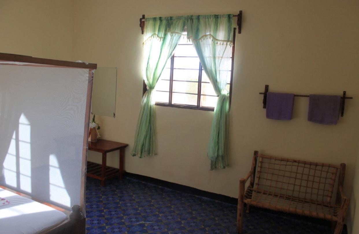 Mfumbwi * Jambiani (Zanzibar)