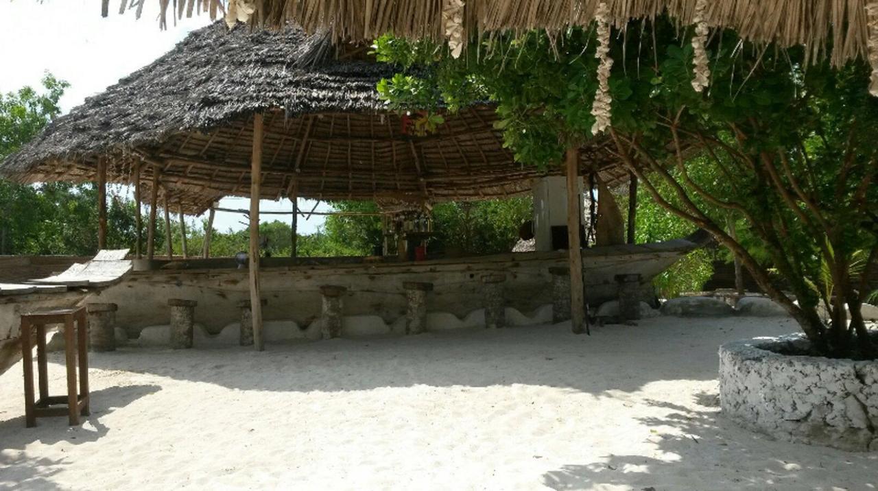 Lodge Mfumbwi *